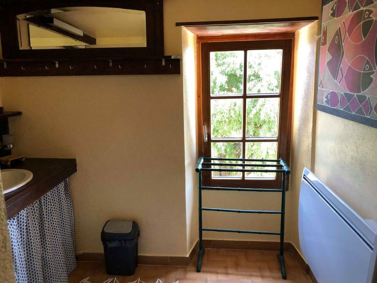 Weekend En Provence Bed and Breakfast Comps  Δωμάτιο φωτογραφία